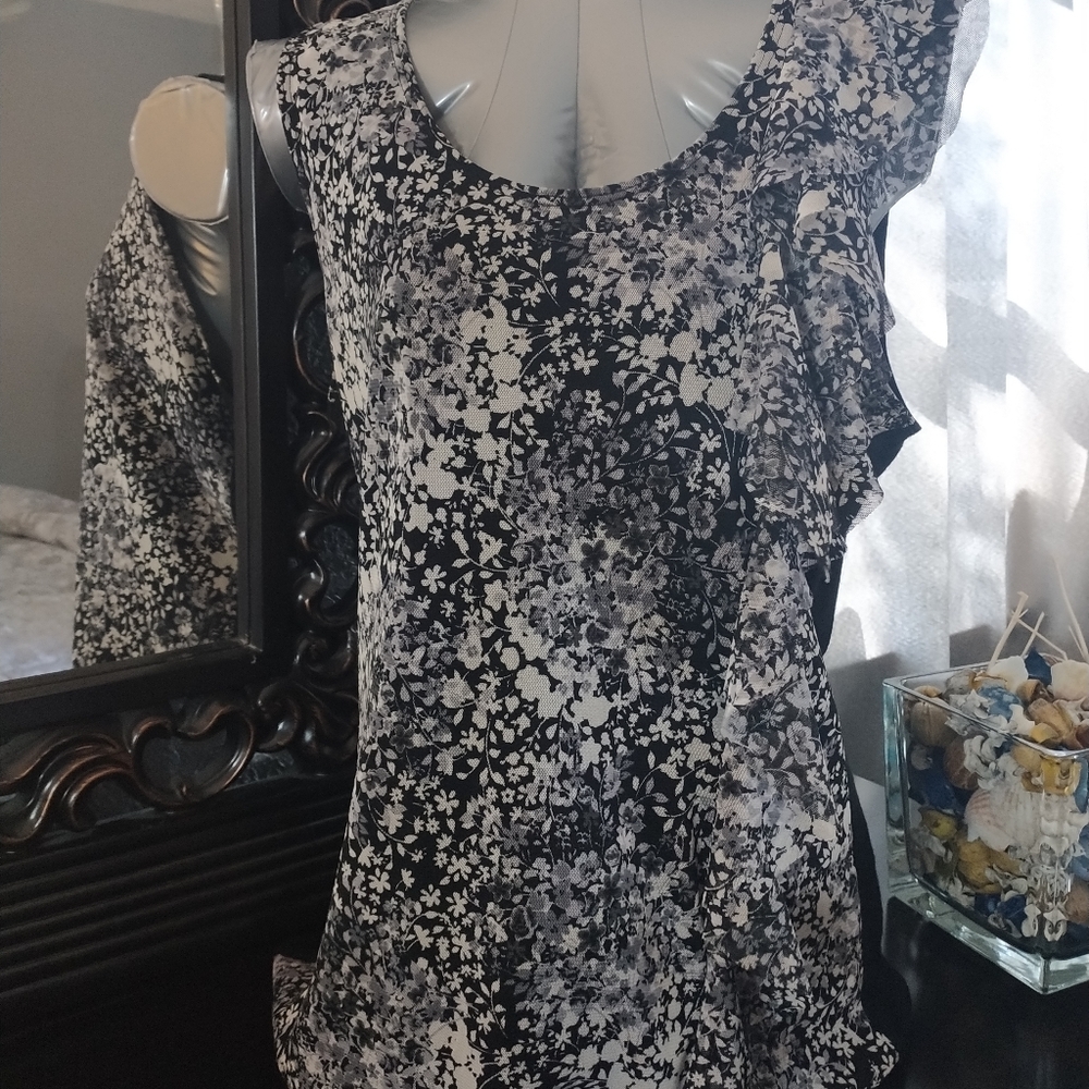 Carol Little Top size large